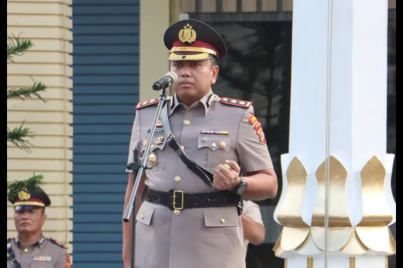 Kapolres Aceh Barat, AKBP Yhogi Hadisetiawan, S.I.K., M.I.K., hadir sebagai inspektur upacara. dok. Polres Aceh Barat