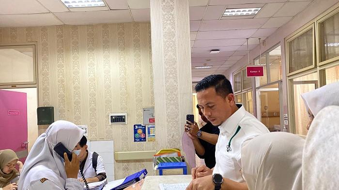 Komisi V DPRA melakukan sidak di sejumlah ruangan layanan kesehatan di RSUZA, Banda Aceh, Rabu 13/8/2025 (Foto:Dok.Ist)