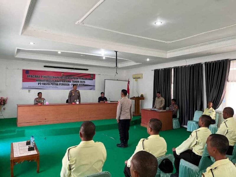 Sebanyak 11 orang peserta resmi menuntaskan Pelatihan Satpam Gada Pratama Angkatan ke-53 Tahun 2025 yang digelar di Aula Disnaker Aceh Barat, Gampong Lapang, Kecamatan Johan Pahlawan, Selasa (18/8/2025). Dok. Polres Aceh Barat