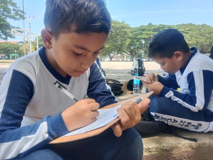 Siswa MIN 27 Aceh Besar wisata literasi ke Blang Padang, Banda Aceh, Kamis (21/08/2025). dok. MC ACEH BESAR