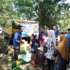 Masyarakat antusias bebelanja di Gerakan Pangan Murah (GPM) yang dilaksanakan di Halaman Kantor Dinas Pangan, Minggu (17/8/2025). dok. MC ACEH BESAR