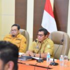 Sekda Aceh Besar Bahrul Jamil S.Sos, MSi memimpin rapat Persiapan pemenuhan Permintaan Dokumen KPK RI di Aula Drs Sanusi Wahab Kantor Bupati Aceh Besar, Kota Jantho, Selasa (26/08/2025). dok. MC Aceh Besar