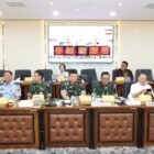 Sekretaris Jenderal Kementerian Pertahanan (Sekjen Kemhan) Letnan Jenderal TNI Tri Budi Utomo menghadiri Rapat Panitia Kerja (Panja) Rancangan Undang-Undang (RUU) tentang Pengelolaan Ruang Udara di ruang Badan Legislasi DPR RI, Kamis (4/9/2025). dok. Kemenhan RI