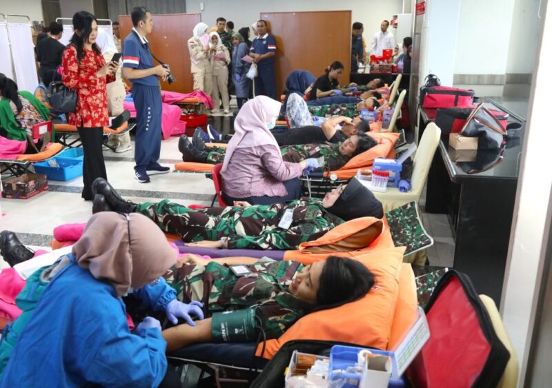Kementerian Pertahanan (Kemhan) kembali menyelenggarakan kegiatan donor darah rutin di Gedung Suprapto Kemhan, Jakarta, Jumat (12/9/2025). Dok. Kemenhan RI