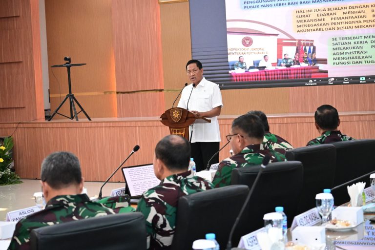 Wakil Menteri Pertahanan (Wamenhan) RI Donny Ermawan Taufanto memimpin langsung Entry Meeting Satgas Penatausahaan Pemanfaatan BMN di lingkungan Kemhan dan TNI Sesi lV TA. 2025 di Mako Kodau I, Jakarta, Kamis (25/9/2025). dok. Kemhan RI