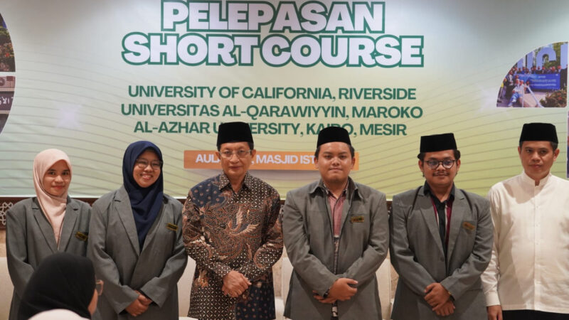 Menag melepas perwakilan mahasiswa Program PKUMI untuk mengikuti program short course di Amerika Serikat. dok. Kemenag RI