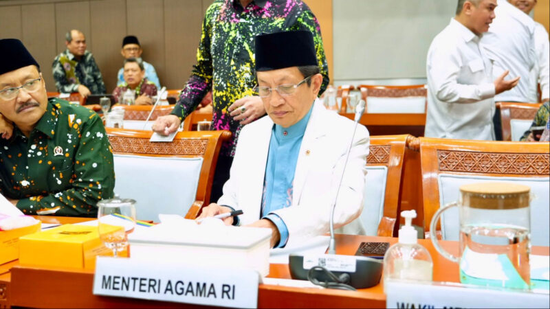 Menag Nasaruddin Umar saat Rapat Kerja dengan Komisi VIII DPR RI di Jakarta, Selasa (16/9/2025). dok. Kemenag RI