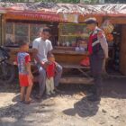 Unit Samapta Polsek Mesidah terus meningkatkan upaya pemeliharaan keamanan dan ketertiban masyarakat (kamtibmas) dengan melaksanakan patroli dialogis di wilayah Kecamatan Mesidah, Minggu (28/9/2025). dok. Polres Bener Meriah