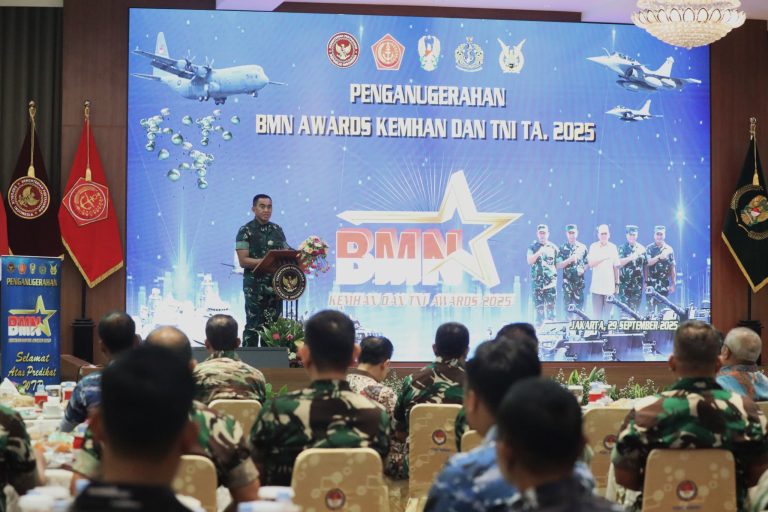 Kementerian Pertahanan Republik Indonesia menyelenggarakan Penganugerahan BMN Awards Kemhan dan TNI TA 2025 di Gedung A.H. Nasution, Jakarta, Senin (29/9/2025). dok. Kemhan RI
