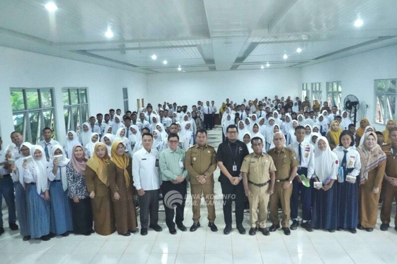 Wakil Bupati Asahan, Rianto, S.H., M.A.P membuka secara resmi kegiatan Hari Indonesia Menabung Tahun 2025 di Aula Dinas Pendidikan Kabupaten Asahan pada selasa (09/09/2025). dok. Diskominfo Kab. Asahan