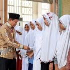 Wakil Gubernur Aceh Fadhlullah, S.E.,  menghadiri Doa Bersama untuk keselamatan negeri sekaligus memperingati Maulid Nabi Muhammad SAW 1447 H/2025 di Masjid Babuttaqwa Polda Aceh, Kamis (11/9/2025). dok. Ist