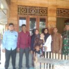 Anggota DPRK Aceh Utara dari Fraksi Partai Adil Sejahtera (PAS) turun langsung melihat kondisi balita penderita bocor jantung di Desa Kebon Pirak, Kecamatan Paya Bakong, Selasa (23/9/2025). dok. Ist