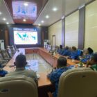 Asisten II Sekdakab HM Ali S.Sos MSi bersama unsur Forkopimda dan annggota TPID Aceh Besar mengikuti rakor tersebut di Aula Drs. Sanusi Wahab, Kantor Bupati Aceh Besar, Kota Jantho, Selasa (02/09/2025). dok. PROKOPIM ACEH BESAR