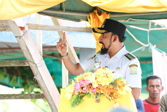 Bupati Al-Farlaky Hadiri Syukuran Penyelesaian Adat Gampong Jeungki. dok. Diskominfo Kab. Aceh Timur