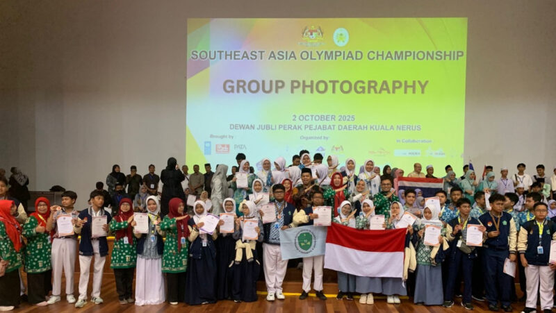 Di ajang Southeast Asia Olympiad Championship (SEOC) 2025 yang digelar di Malaysia, para siswa madrasah berhasil membawa pulang total 33 medali yang terdiri atas enam emas, sembilan perak, dan 18 perunggu. dok. Kemenag RI
