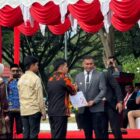 Bupati Aceh Barat Daya (Abdya) Dr. Safaruddin memimpin Upacara Sumpah Pemuda ke 97 Tahun 2025, yang berlangsung dihalaman kantor bupati setempat, Selasa, 28 Oktober 2025. DOK. PEMKAB ABDYA