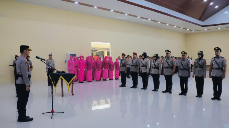 Empat pejabat Polresta Banda Aceh diserahterimakan di lapangan Meuligoe Rastra Sewakottama, Senin (27/10/2025) pagi. dok. Polresta Banda Aceh