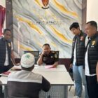 Penyidik Satreskrim Polres Bener Meriah, Polda Aceh, melaksanakan tahap II atau penyerahan tersangka dan barang bukti kasus penyalahgunaan pengangkutan dan/atau niaga bahan bakar minyak (BBM) bersubsidi kepada Kejaksaan Negeri Bener Meriah. dok. Polda Aceh