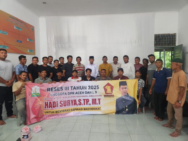 Anggota Dewan Perwakilan Rakyat Aceh (DPRA) dari Fraksi Partai Gerindra, Hadi Surya, menyerap beragam aspirasi masyarakat dalam kegiatan Reses III Tahun 2025 yang digelar di Kabupaten Aceh Selatan. dok. Ist