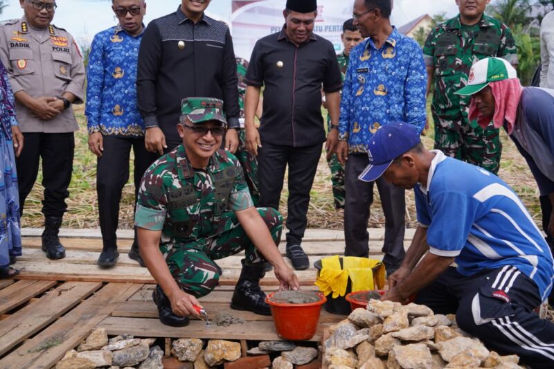 Pangdam Iskandar Muda hadiri peletakan batu pertama Koperasi Desa Merah Putih di Banda Aceh. dok. Pendam IM