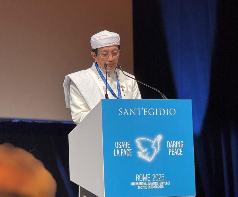 Menteri Agama Nasaruddin Umar menjadi salah satu pembicara pada Forum Internasional untuk Perdamaian “Daring Peace” di Vatikan – Roma. dok. Kemenag RI