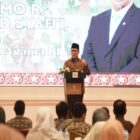 Wamenag Muhammad Romo Syafi'i beri sambutan pada acara Menyongsong Bulan Bahasa dan Sastra 2025 di Jakarta, Minggu (5/10/2025). dok Kemenag RI