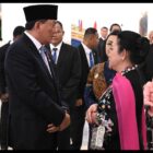 Menteri Pertahanan RI Sjafrie Sjamsoeddin menghadiri penganugerahan gelar Pahlawan Nasional kepada sepuluh tokoh bangsa oleh Presiden RI Prabowo Subianto dalam upacara kenegaraan yang berlangsung khidmat di Istana Negara, Jakarta, Senin (10/11/2025). dok. Kemhan RI