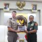 Sekjen Kemhan Letjen TNI Tri Budi Utomo menerima kunjungan kerja Letjen TNI Commanding General, U.S. Army Pacific (USARPAC) Lieutenant General Joel B. Vowell di kantor Kementerian Pertahanan RI, Jakarta, Selasa (18/11/2025). Dok. Kemhan RI