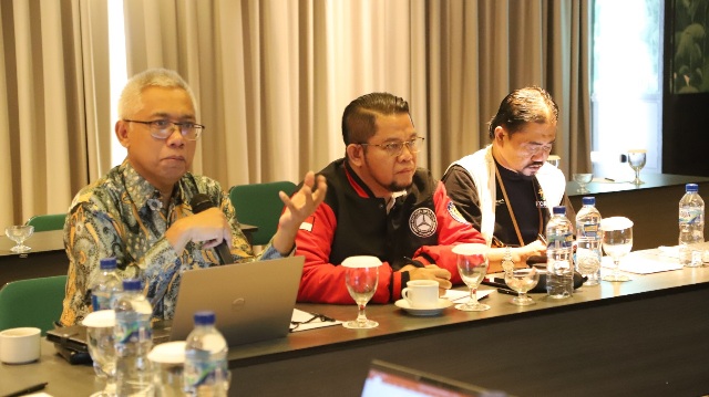 Kementerian Pemuda dan Olahraga Republik Indonesia (Kemenpora RI) menggelar Sosialisasi Aplikasi Pendataan Industri Olahraga Nasional secara hybrid pada Rabu (19/11) di Goodrich Suites Hotel, Jakarta Selatan. Dok. Kemenpora RI