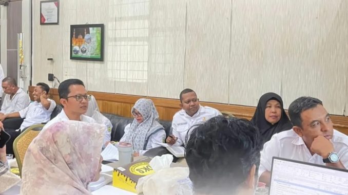 Sebanyak 11 Gampong dalam wilayah Kecamatan Kuta Alam telah menuntaskan evaluasi RAPBG-P tahun anggaran 2025 pada Jum’at, 21 November 2025. Dok. Pemko Banda Aceh