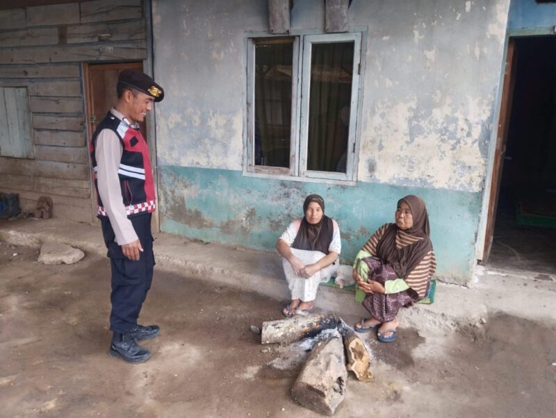 Unit Samapta Polsek Mesidah melaksanakan patroli dialogis pada Minggu (23/11/2025) sekitar pukul 11.28 WIB di wilayah Kecamatan Mesidah, Kabupaten Bener Meriah. Dok. Pemkab Bener Meriah