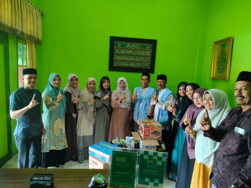 Kepala Unit Pelaksana Teknis Daerah (UPTD) Puskesmas se-Kota Banda Aceh melaksanakan kunjungan ke Meureudu, Kabupaten Pidie Jaya, dalam rangka memberikan dukungan kepada kafilah Musabaqah Tilawatil Quran (MTQ) Kota Banda Aceh yang sedang mengikuti ajang perlombaan di tingkat provinsi, Jumat, 7 November 2025. dok. Pemko Banda Aceh