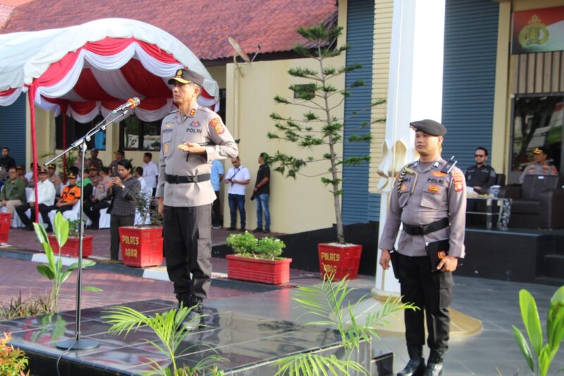 Kapolda Aceh, Irjen Pol. Drs. Marzuki Ali Basyah, memimpin Apel Kesiapan Tanggap Darurat Bencana Tahun 2025 di Mapolres Aceh Barat, Rabu, 5 November 2025. dok. Polda Aceh