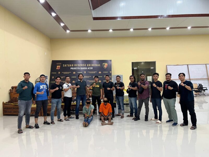 Petugas menangkap dua pelaku yakni IZ (40) dan M (37) yang merupakan warga Aceh Besar. dok. Polresta Banda Aceh