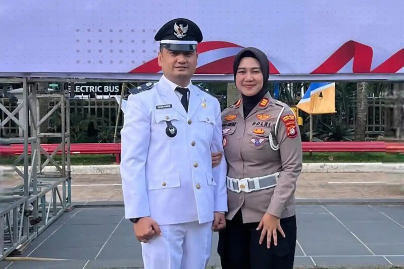 Yasir Habib Putra yang merupakan putra Aceh bersama istrinya yang merupakan eorang Polwan. dok. Polda Aceh