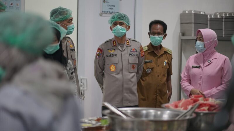 Kapolda Aceh, Irjen Pol Marzuki Ali Basyah mengunjungi dapur MBG. dok. Polda Aceh