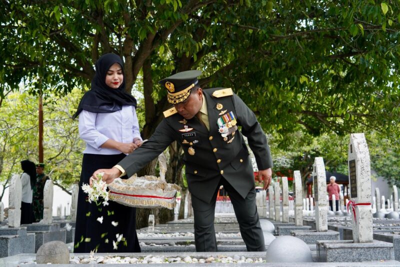 Kasdam IM Hadiri Upacara Ziarah Nasional Peringatan Hari Pahlawan di Banda Aceh. dok. Pendam IM
