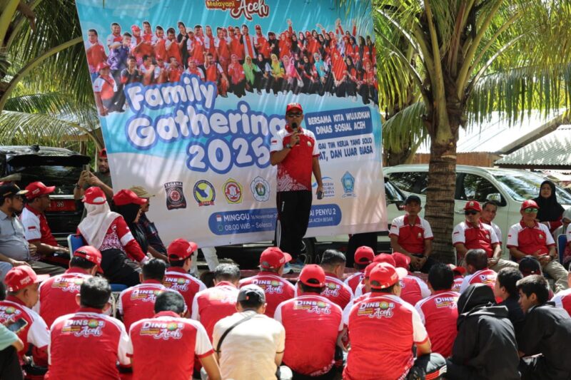 Dinas Sosial Aceh menggelar Family Gathering 2025 pada Minggu, 16 November 2025, di Pantai Penyu 2, Lhoknga, Aceh Besar. Dok. Ist