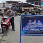 Memasuki hari kelima pelaksanaan Operasi Zebra Seulawah 2025, Satuan Lalu Lintas Polres Lhokseumawe kembali menggelar kegiatan penertiban di ruas Jalan Medan–Banda Aceh, tepatnya di Simpang Pos Lantas Cunda, Kecamatan Muara Dua, Jumat (21/11/2025). Dok. Polres Lhokseumawe