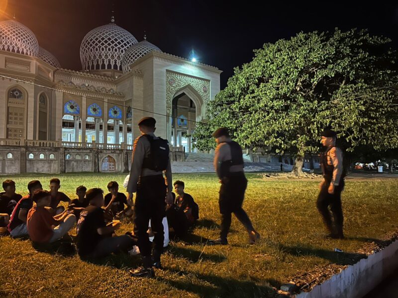 Polres Lhokseumawe melalui Tim Patroli Perintis Presisi Satsamapta kembali mengintensifkan patroli malam untuk menjaga stabilitas keamanan dan ketertiban masyarakat, Kamis (20/11/2025) malam. Dok. Polres Lhokseumawe