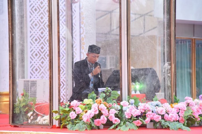 Hasan Al Banna, peserta MTQ ke-37 tingkat Provinsi Aceh tahun 2025, cabang Qiraah Remaja Putra, di Mesjid Agung Tgk Chiek Di Pantee Geulima, Gampong Meunasah Lhok, Kecamatan Meureudu, Kabupaten Pidie Jaya, Senin (3/11/2025). FOTO:  MC ACEH BESAR
