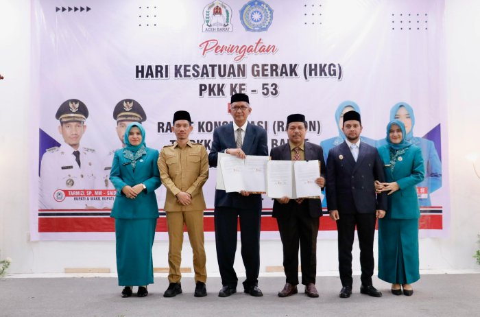 Tim Penggerak Pemberdayaan dan Kesejahteraan Keluarga (TP PKK) Aceh Barat menggelar peringatan Hari Kesatuan Gerak (HKG) PKK ke 53 dan Rapat Konsultasi TP PKK se Aceh Barat tahun 2025 di Aula Bappeda pada Senin (17/11/2025). Dok. Pemkab Aceh Barat
