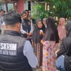 Tim gabungan Pemerintah Kabupaten Aceh Barat melakukan pengawasan dan penertiban di salah satu pangkalan LPG pascabencana hidrometeorologi, Selasa (16/12/2025). Foto: Dok. Pemkab Aceh Barat