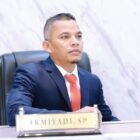 Wakil Ketua Komisi III DPRA, Armiyadi, SP, memberikan keterangan terkait kelangkaan dan mahalnya LPG 3 kilogram di sejumlah daerah di Aceh. Foto: Dok. Istimewa