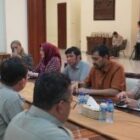 Menteri Pertanian RI Amran Sulaiman bertemu Gubernur Aceh Muzakir Manaf di Jakarta membahas pemulihan sektor pertanian Aceh pascabanjir bandang, Senin (22/12/2025). Foto: Dok. Biro Adpim Setda Aceh 