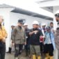 BSI bersama Danantara Indonesia dan pemerintah daerah meninjau lokasi Huntara yang siap dihuni warga terdampak bencana hidrometeorologi di Aceh Tamiang, Jumat (9/1/2026). Foto: Dok. Istimewa
