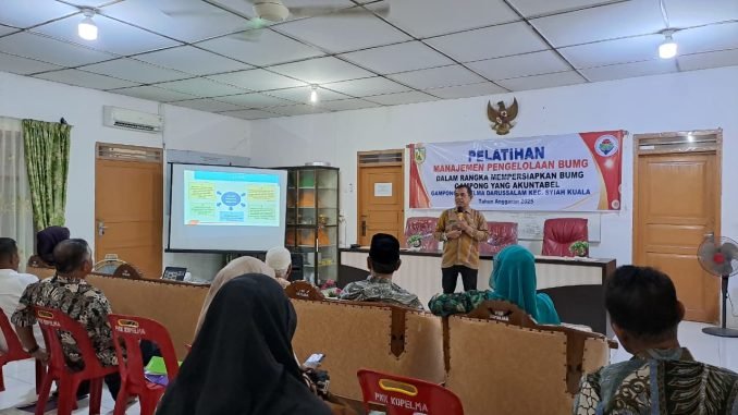 Peserta pelatihan manajemen pengelolaan BUMG mengikuti materi yang diselenggarakan DPMG Kota Banda Aceh, Jumat (23/1/2026). Foto: Dok. DPMG Kota Banda Aceh