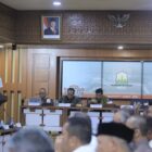 Sekda Aceh, M. Nasir, S.IP, MPA menghadiri serta membaca sambutan Gubernur Aceh pada acara Konsultasi Publik Rencana Induk Percepatan Rehabilitasi & Rekontruksi Pasca Bencana Prov. Aceh, Rabu (4/2/2026). Foto: Dok. Istimewa