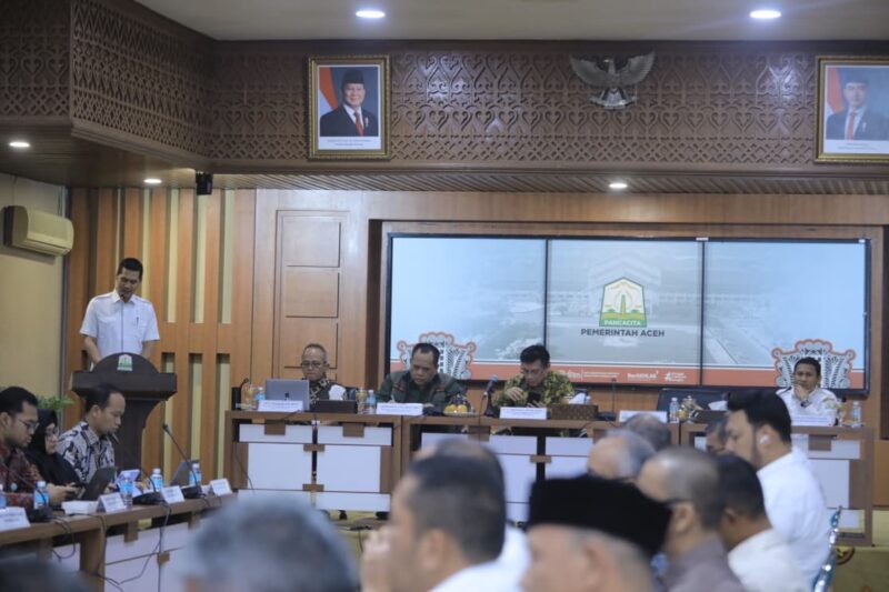 Sekda Aceh, M. Nasir, S.IP, MPA menghadiri serta membaca sambutan Gubernur Aceh pada acara Konsultasi Publik Rencana Induk Percepatan Rehabilitasi & Rekontruksi Pasca Bencana Prov. Aceh, Rabu (4/2/2026). Foto: Dok. Istimewa