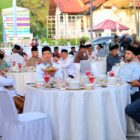 Bupati Aceh Barat, Tarmizi, bersama jajaran Forkopimda dan Kepala OPD mengikuti kegiatan silaturahmi serta buka puasa bersama di Pendopo Bupati, Desa Suak Indrapuri, Kecamatan Johan Pahlawan, Minggu (22/3/2026). Foto: Dok. Istimewa 